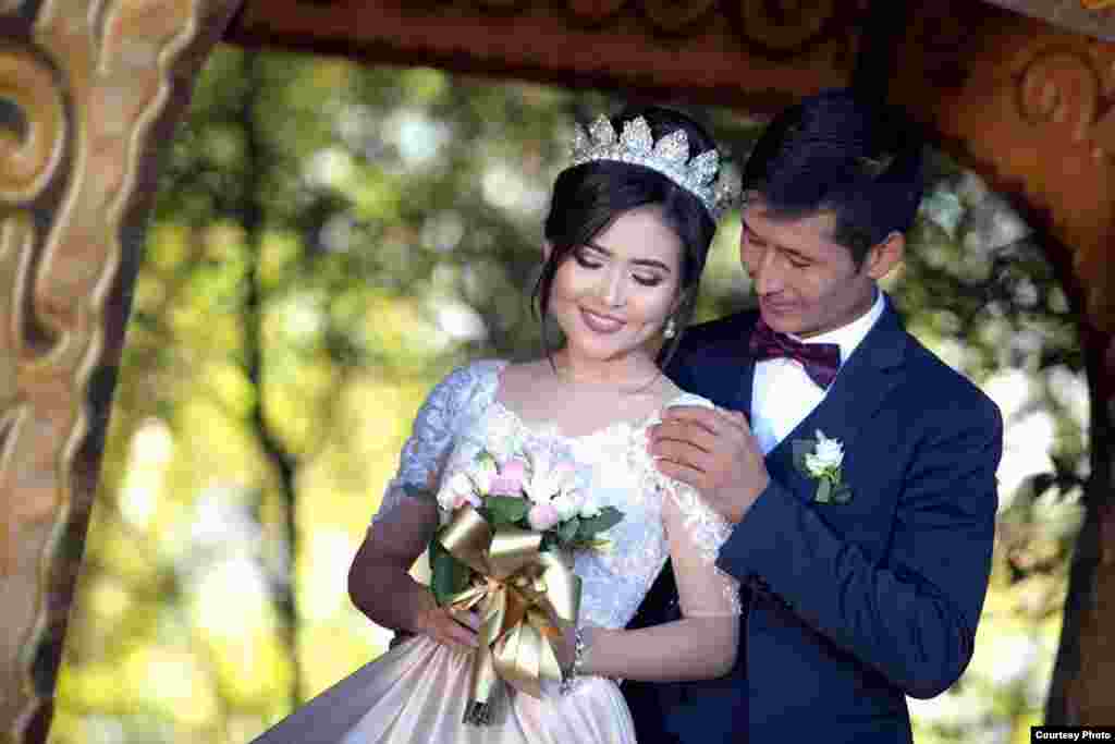 Улан 2017-жылы 9-октярда журналист Сапаргүл Абдинабиева менен баш кошкон. Уландын көзү өткөндөн кийин уулу Белек төрөлгөн.&nbsp;&nbsp;