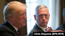 Дональд Трамп і Джеймс Маттіс 