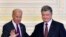 Президент Украины Петр Порошенко и вице-президент США Джо Байден на пресс-конференции в Киеве, 16 января 2017 года