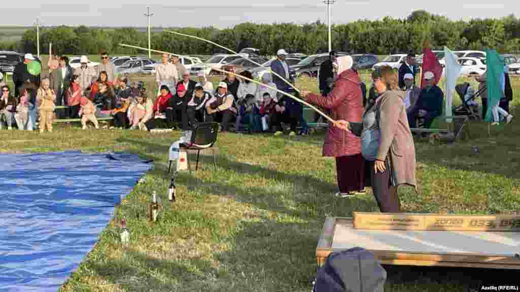 Мондый бәйге дә бар икән