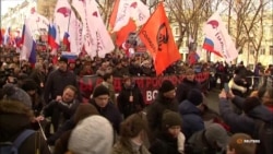 Тисячі людей вийшли на акцію пам’яті Бориса Нємцова у Москві (відео)