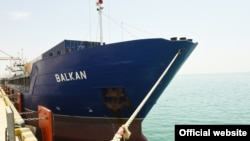 Рабочим судостроительных предприятий пять месяцев не выдают зарплату. (Фото из архива) 