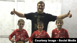 Эдилов Iабдул-Керим ву Кадыров Рамзанан воIаршца, 2016-чу шарера сурт