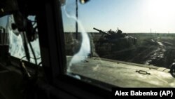 Атылган танк. Донецк облусу, Украина. 