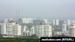 2012-nji ýylda ýurtda geçiriljek ilat ýazuwy bilen bir hatarda Türkmenistanyň ýaşaýyş jaý fondunyň hasaba alynjakdygy habar berilýär.