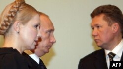 "А поутру они проснулись..." Владимир Путин, Юлия Тимошенко и глава "Газпрома" Алексей Миллер после 10-часовых переговоров с трудом, но все же пришли к соглашению о прекращении "газового кризиса"