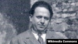 Kurt Tuholskiý Parižde. 1928 ý.