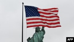 Мінімальна заробітна плата на федеральному рівні у США була вперше встановлена ​​в 1938 році