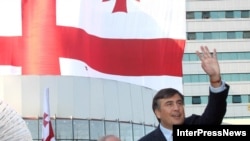 Саакашвили воспринял победу своей партии как поддержку в противостоянии с Россией