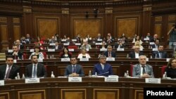 Armenia - Deputies from the ruling Civil Contract party attend the inaugural session of the recently elected National Assemnly, Yerevan, August 2, 2021.