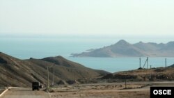 Ozalky Krasnowodsk, häzirki Türkmenbaşy şäherinden demirgazykda, şäherden 80 kilometr uzaklykda 1957-nji ýylda bir suw skwažinasy gazylypdy.