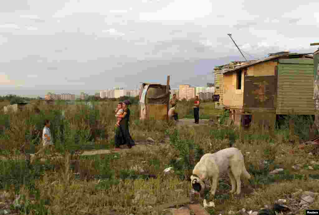 Жизнь мигрантов. 30 июля 2011.