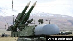 Ракеты на 102-й российской военной базе в Гюмри 