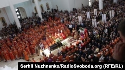 Фоторепортаж: У Києві поховали Любомира Гузара