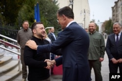 Генсекретарь НАТО Марк Рютте в Киеве 3 октября 2024 года. Первую поездку в роли главы НАТО Рютте совершил именно в Украину