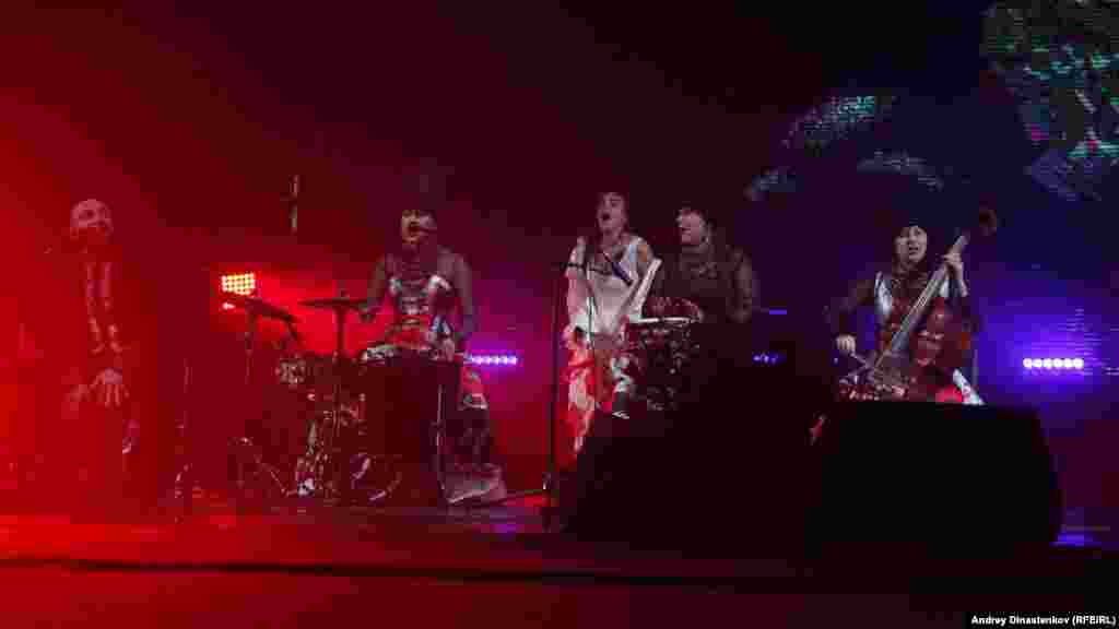 Джамала виконала пісню разом з українським гуртом &laquo;ДахаБраха&raquo;