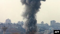 Израилдин чабуулдары Газаны ойрон кылды, 30-декабрь, 2008