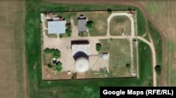 Трасовий радіолокаційний комплекс «Скала-М» біля села Абрикосівка Сакського району Криму. Скріншот супутникової карти Google