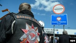 ХIара сурт тIаьхьарчу хенахь Стигалкъекъа-бутт болалуш хIора шарахь хIуттуш ду Полшин дозанехь. 