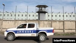 Оказавшись на свободе, бывшие женщины-заключенные сталкиваются с новыми проблемами. Представители разных НПО делают немало, чтобы помочь им пройти период социальной и психологической адаптации