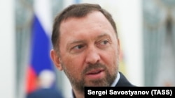 За даними слідства, він отримував приховані платежі від російського олігарха Олега Дерипаски