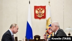 Ռուսաստանի նախագահ Վլադիմիր Պուտինը և «Լուկօյլ» ընկերության նախագահ Վագիտ Ալեքպերովը, արխիվ, Նովո-Օգարևո, 28 հունվարի, 2020թ.