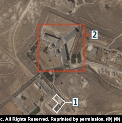 Два основных корпуса тюрьмы Сейдная, в которых содержались заключённые.