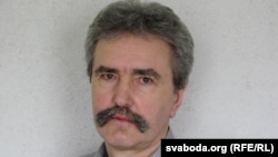 Сяргей Астраўцоў