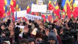 Десятки тисяч людей взяли участь в акції протесту в Кишиневі (відео)