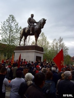 Памятник черногорскому королю Николе в Цетинье