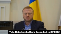 Голова Дніпропетровської облради Святослав Олійник каже, що соби всіх учасників конференції встановлені, у них взяли аналізи