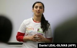 Холида Пупал.