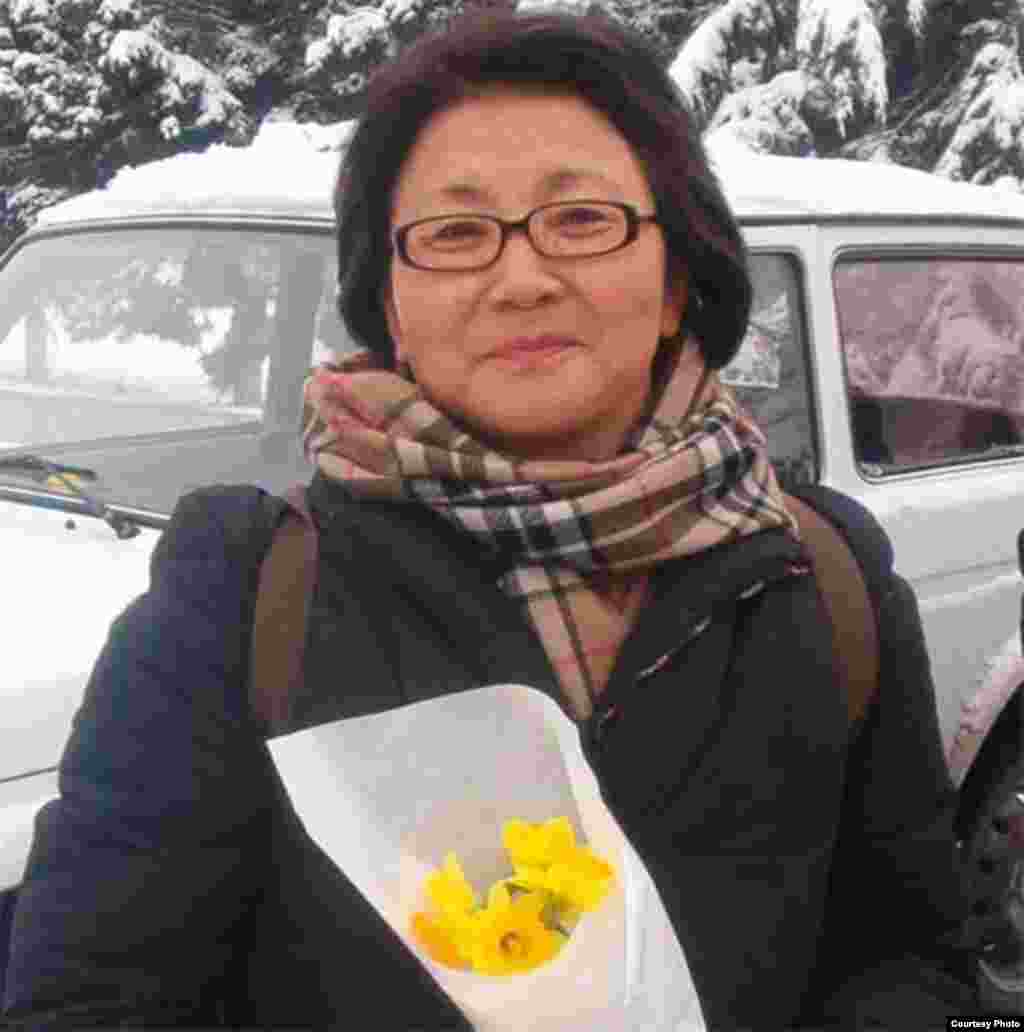 Роза Отунбаева в Оше, февраль-март, 2005