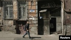 Реконструкция, ремонт домов, строительство новых объектов... Дел у Фонда развития Тбилиси невпроворот. Кроме того, от прежних властей фонду достались обязательства по завершению до конца года нескольких проектов на общую сумму 35 млн лари