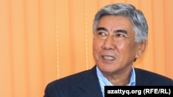 Жармахан Туякбай, председатель ОСДП. Алматы, 5 декабря 2013 года.
