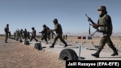 Ооганстандагы жоокер аялдар аскердик машыгуу маалында. Герат вилайети. 2021-жылдын 12-январы. 