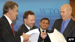 В апреле Украина подтвердила претензии на полноценное участие в НАТО, а в мае станет членом ВТО