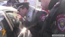 Ոստիկանությունը խոչընդոտեց Հիմնադիր խորհրդարանի ավտոերթը