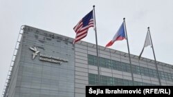 У заяві RFE/RL пояснює, що чинне законодавство забороняє дії USAGM і вимагає переказати квітневе фінансування для виконання місії, погодженої Конгресом