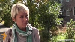 Ցուցարար կինը ներողություն, հերքում և փոխհատուցում է պահանջում ոստիկանության պաշտոնյաներից