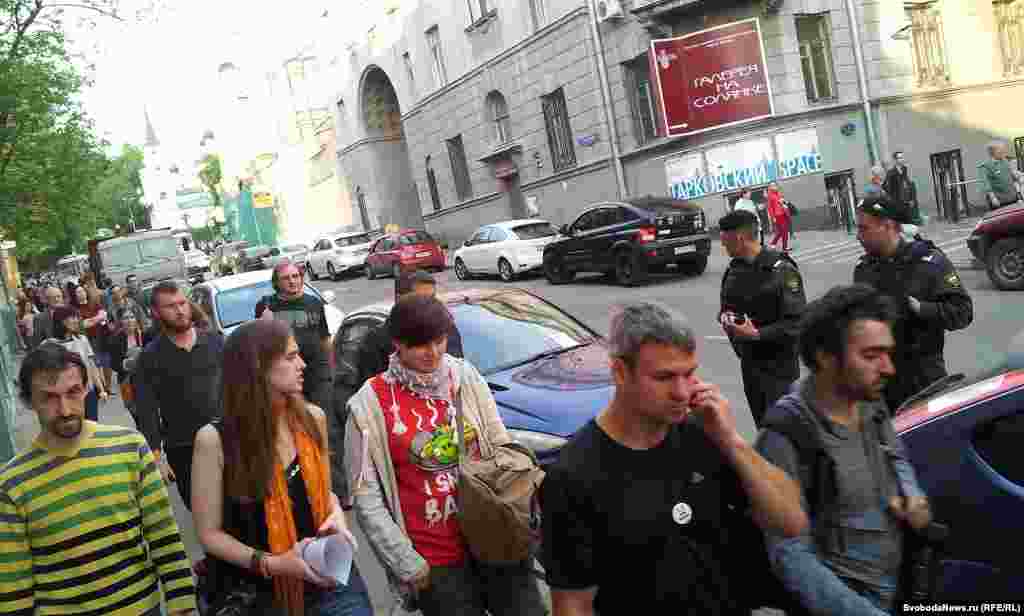 300 метров от памятника Мандельштаму до метро Китай-город