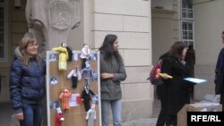 Львівський аукціон «Політики продаються – купи свого політика!»