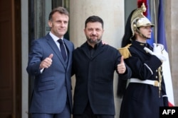 Прэзыдэнты Францыі і Ўкраіны Эманюэль Макрон і Ўладзімір Зяленскі. Парыж, 17 лістапада 2025