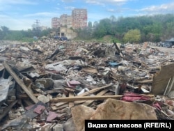 Развалините от съборените къщи в незаконната ромска махала в столичния кв. "Захарна фабрика", 22 април 2025 г.