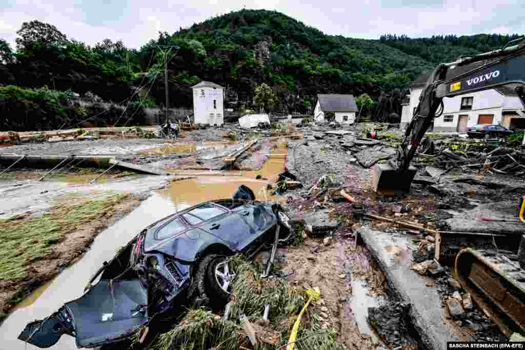 Германиянын Шульд шаарындагы суу ташкыны. Бул табигый кырсык Европа менен Түндүк Америкаданы климаттык кризистин кесепеттерин дагы бир ирет эске салды. 15-июль, 2021-жыл. &nbsp;
