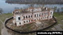 Палац Горватаў ў Нароўлі. Архіўнае фота