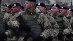 «Мы – элита войска» – в Мариуполе наградили морских пехотинцев (видео)