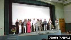 “Күк капусы ачылганда” фильмының иҗат төркеме