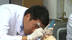 Бекмамат Сурапов во время тренинга.