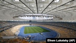 8 листопада на НСК «Олімпійський» у рамках 9-го туру УПЛ «Динамо» зіграє із «Шахтарем» за порожніх трибун, початок матчу о 17:00